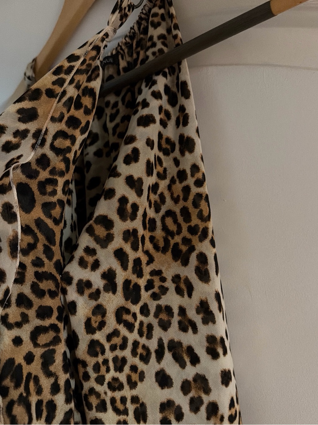 Saks Fifth Avenue Leopard Print Butterfly Sleeveless Top Size Xs — image 3 of 7